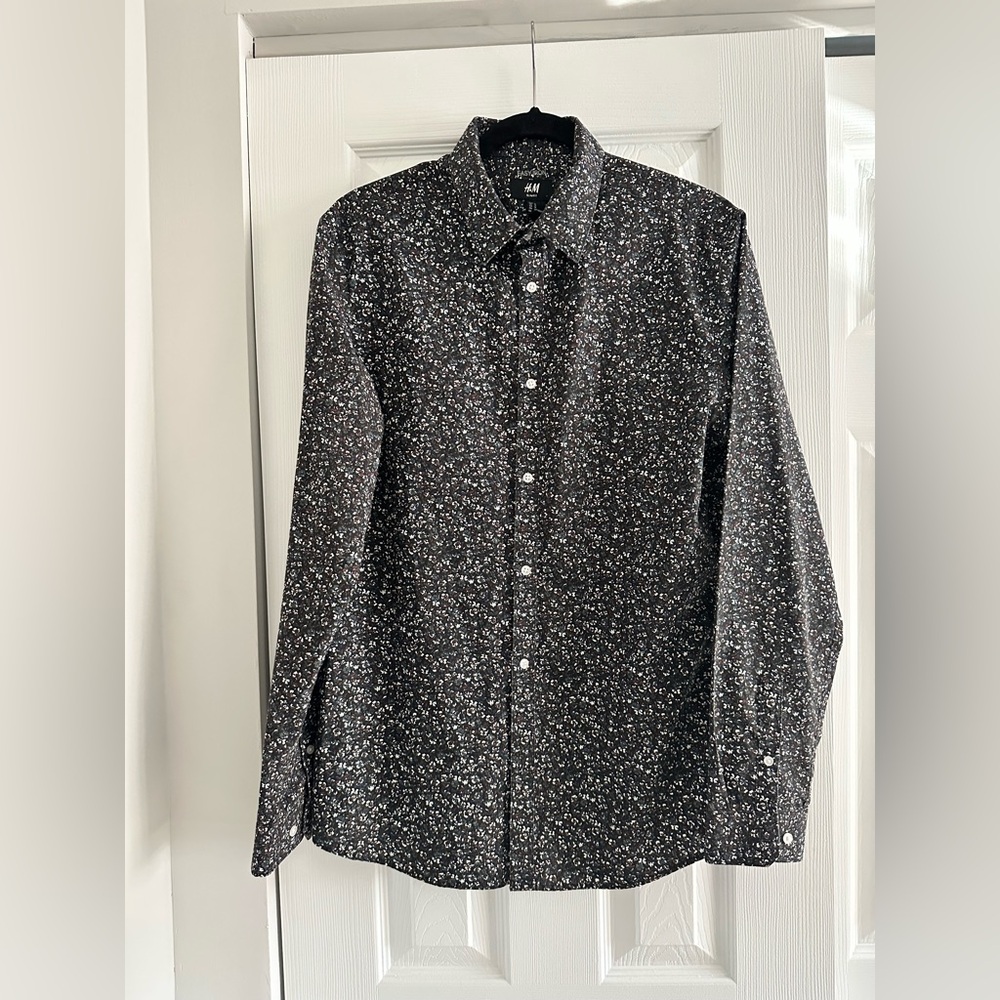 Men’s H&M Medium Floral Long Sleeve Button Down